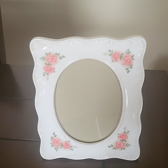 VINTAGE CERAMIC PORCELAIN Other - VINTAGE CERAMIC PORCELAIN picture frame easel frame porcelain photo